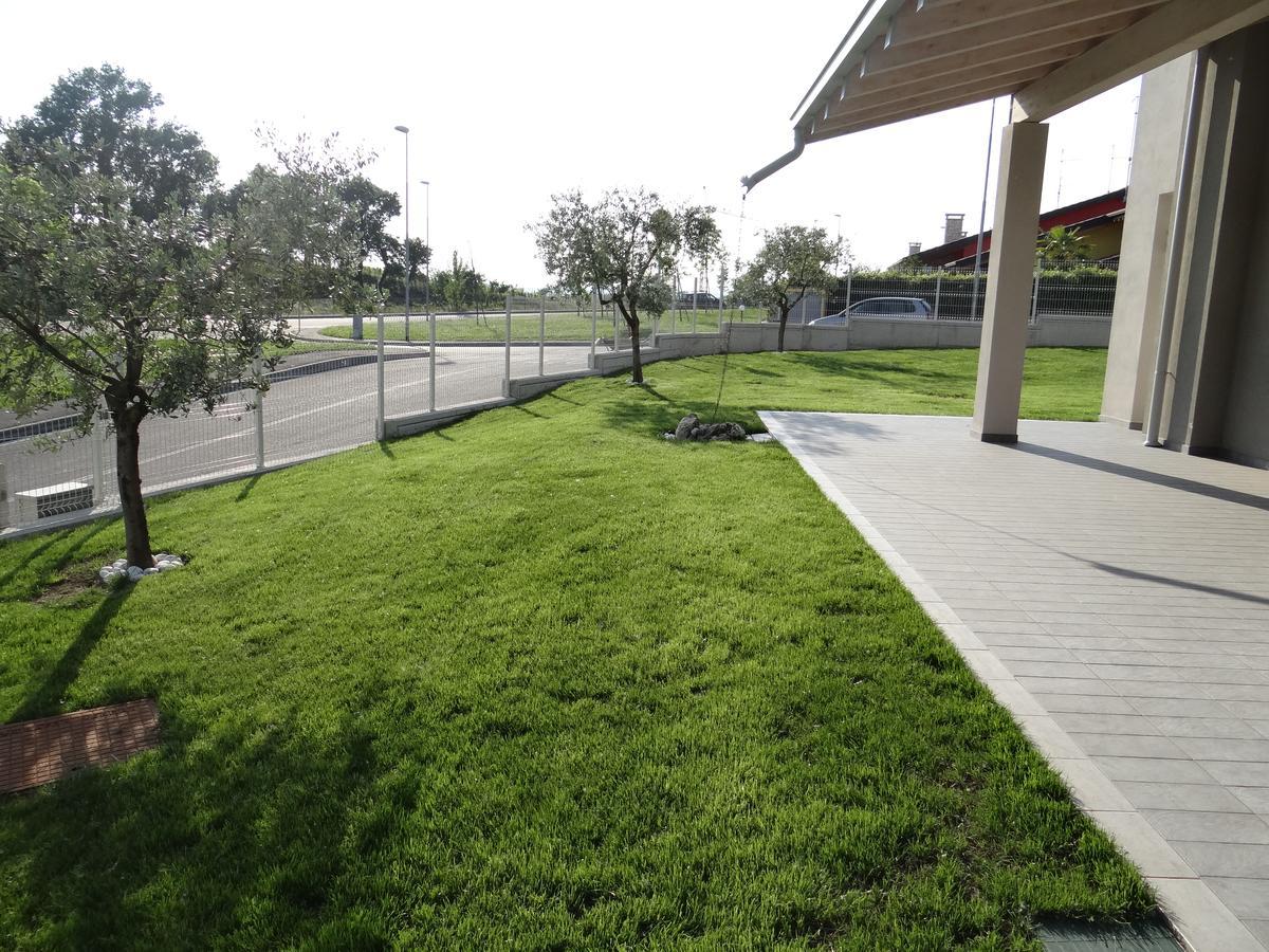 Nuovo Laghetto Del Frassino Hotel Peschiera del Garda Bagian luar foto