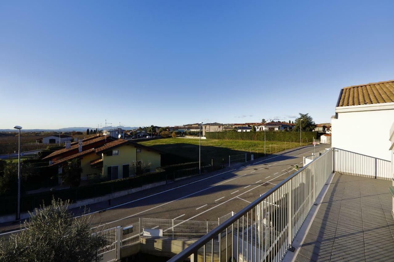 Nuovo Laghetto Del Frassino Hotel Peschiera del Garda Bagian luar foto