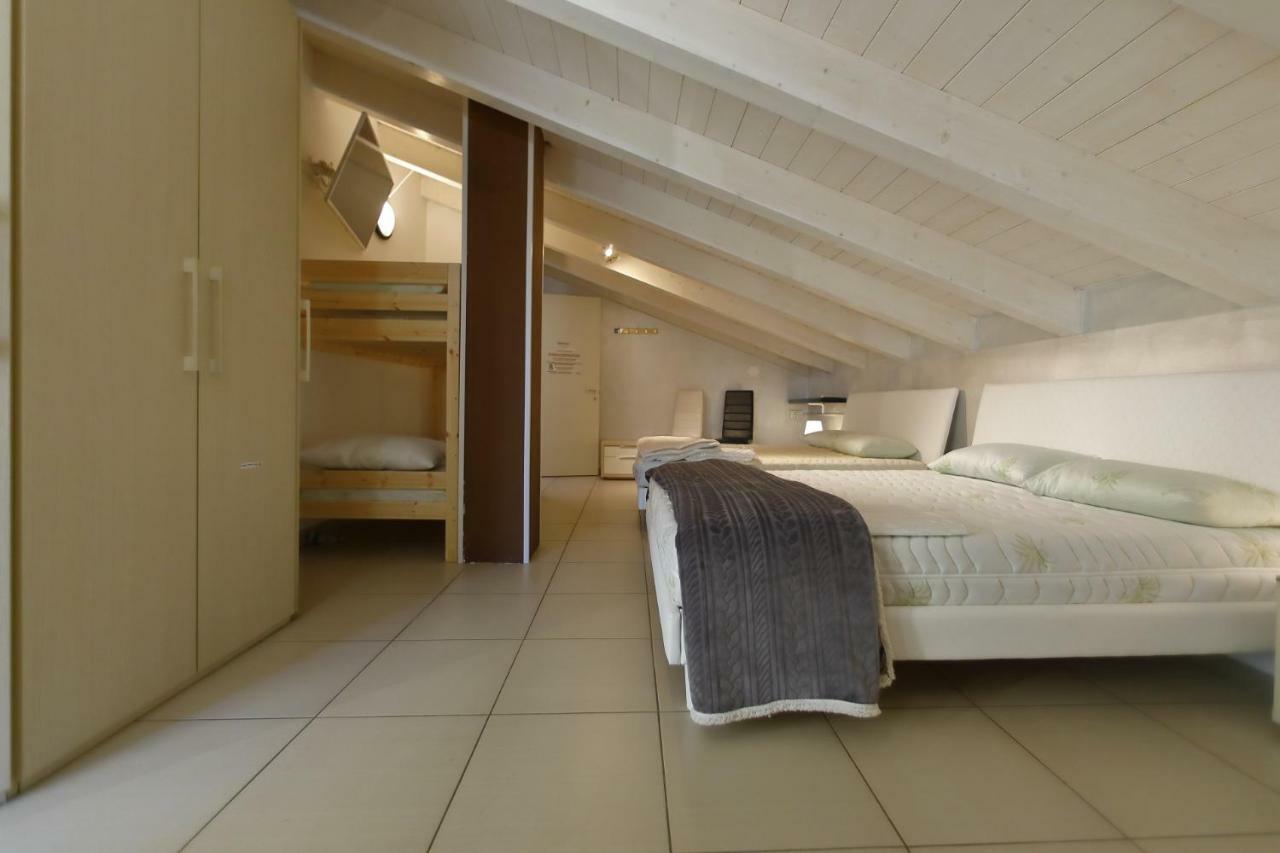 Nuovo Laghetto Del Frassino Hotel Peschiera del Garda Bagian luar foto