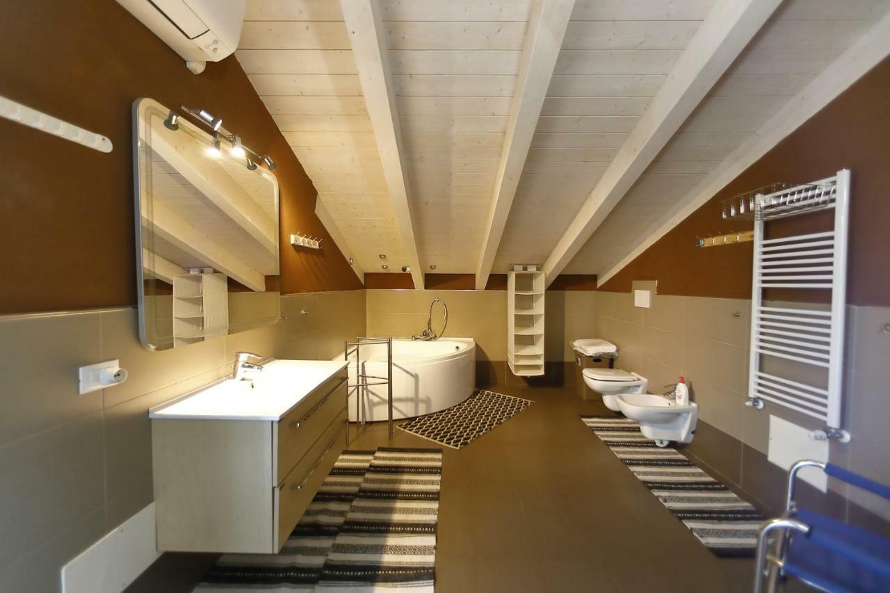 Nuovo Laghetto Del Frassino Hotel Peschiera del Garda Bagian luar foto